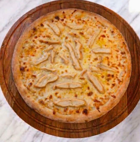 Pizza poulet fromagère