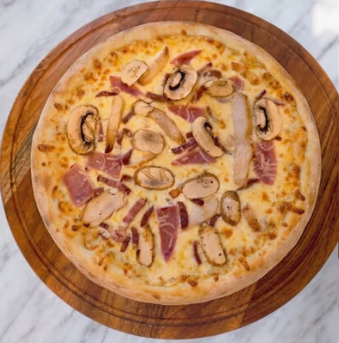 Pizza fromagère mix grill